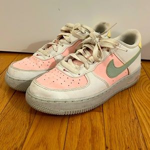 Nike Air Force 1 Sneakers